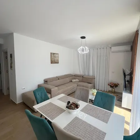 Apartment Unik Rana E Hedhun *